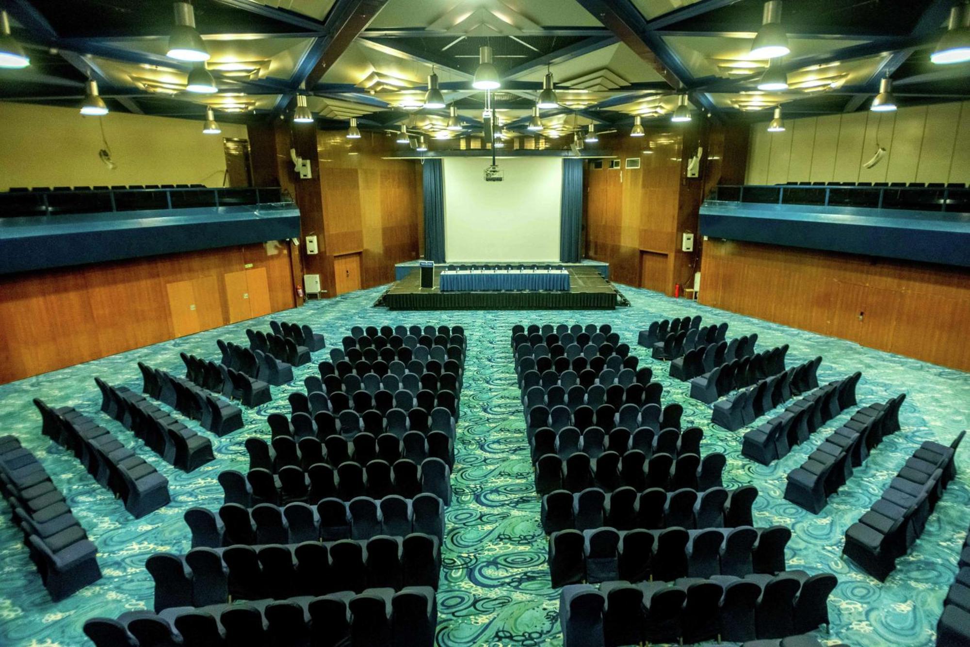 Transcorp Hilton Abuja Hotel Exterior photo