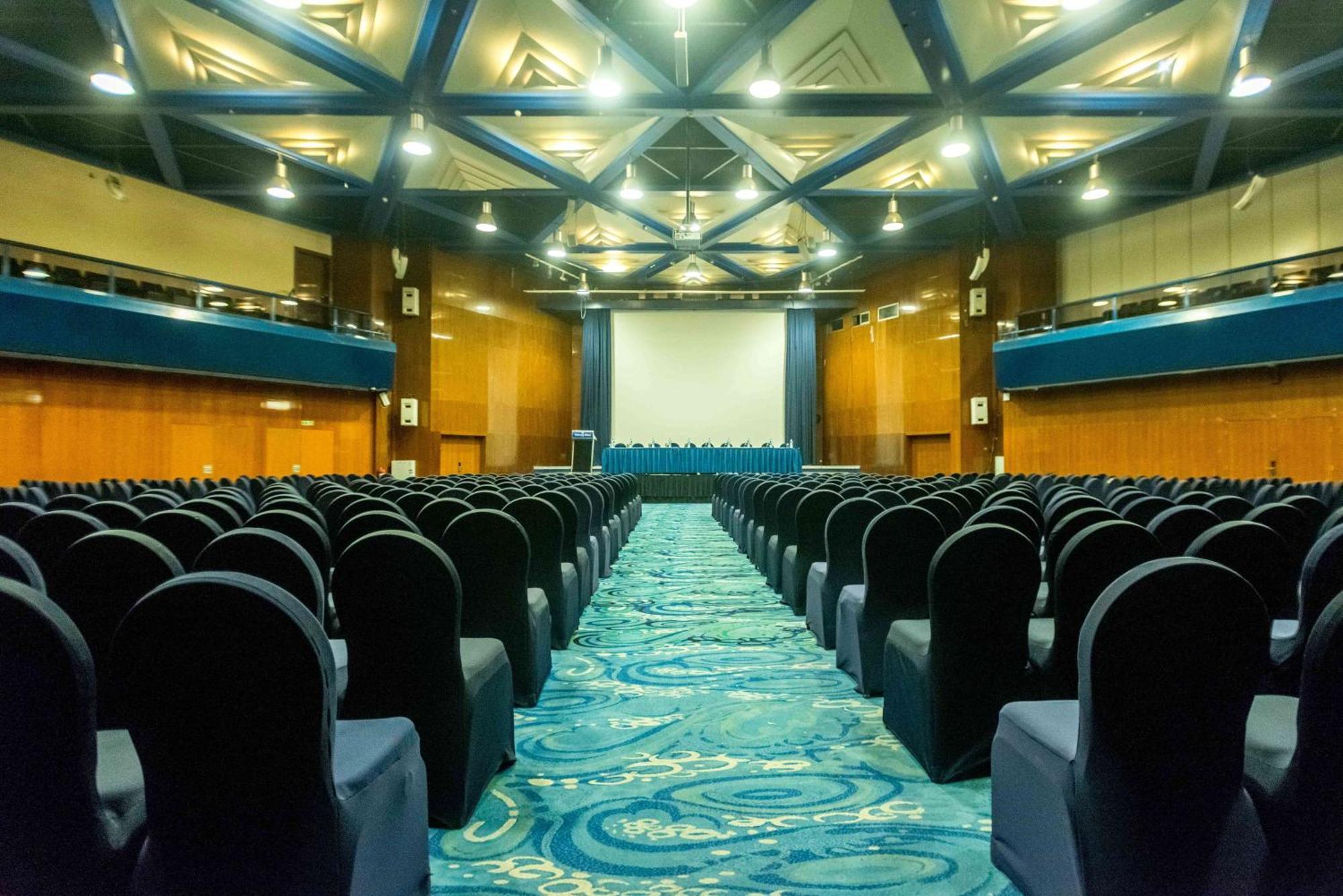 Transcorp Hilton Abuja Hotel Exterior photo